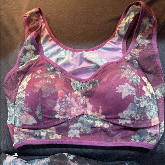 NEW Bundle 4 Bralettes Sz Med- Multicolor Removable Pads. Comfy Feminine Style - Picture 7 of 7
